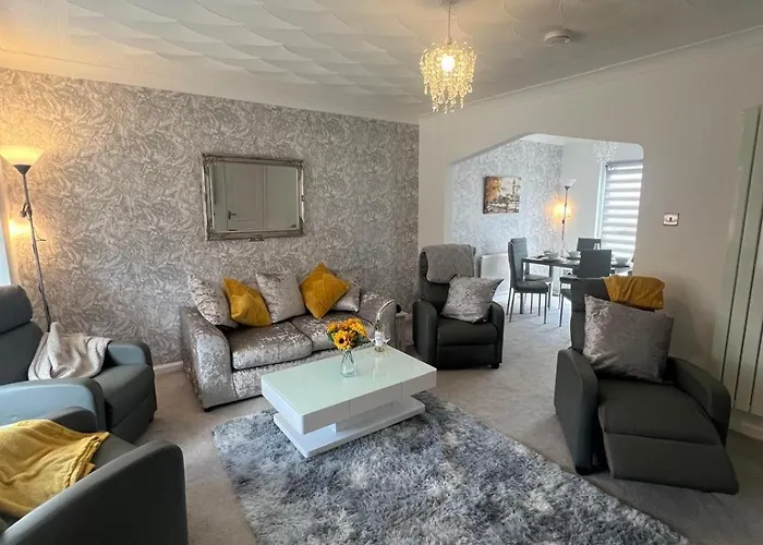 Ayr New Decor May \'24, 3Bedroom, 140M2, Detached House, With Private Gardens