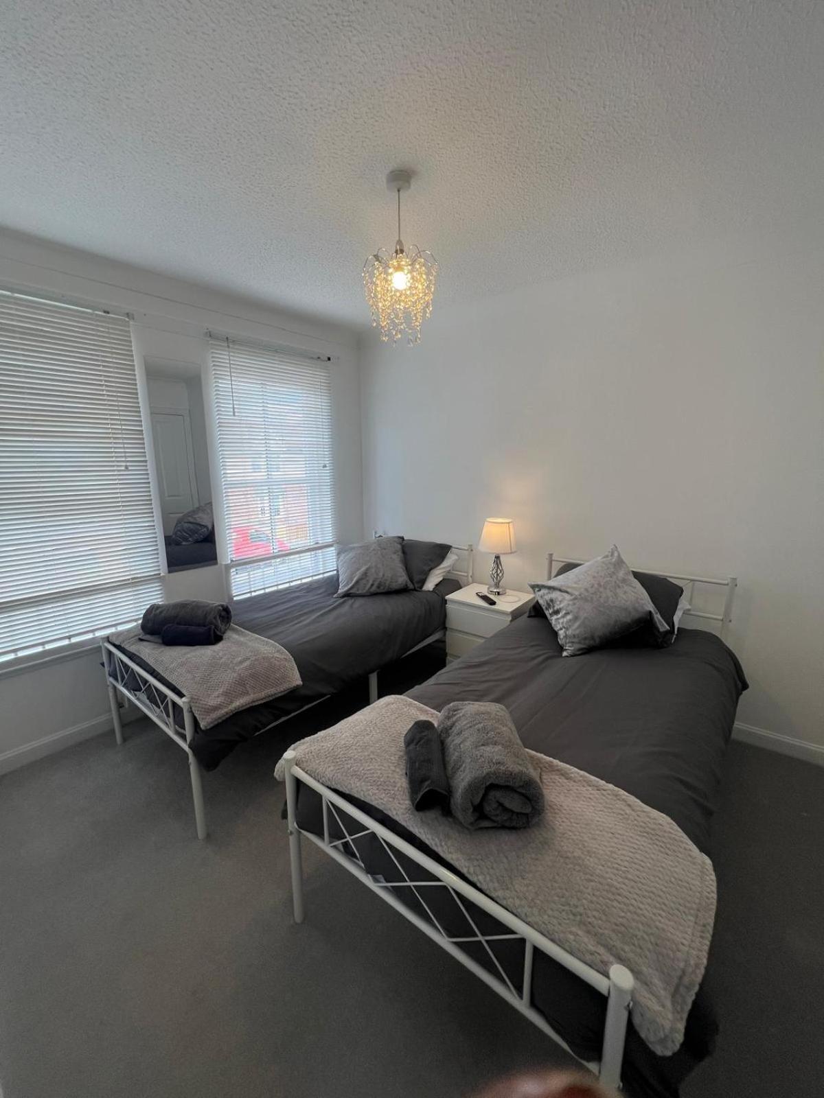 New Decor '24, 3bedroom, 140m2, Detached House, With Private Gardens *