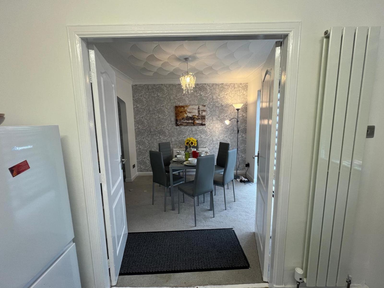 New Decor '24, 3bedroom, 140m2, Detached House, With Private Gardens * Ayr