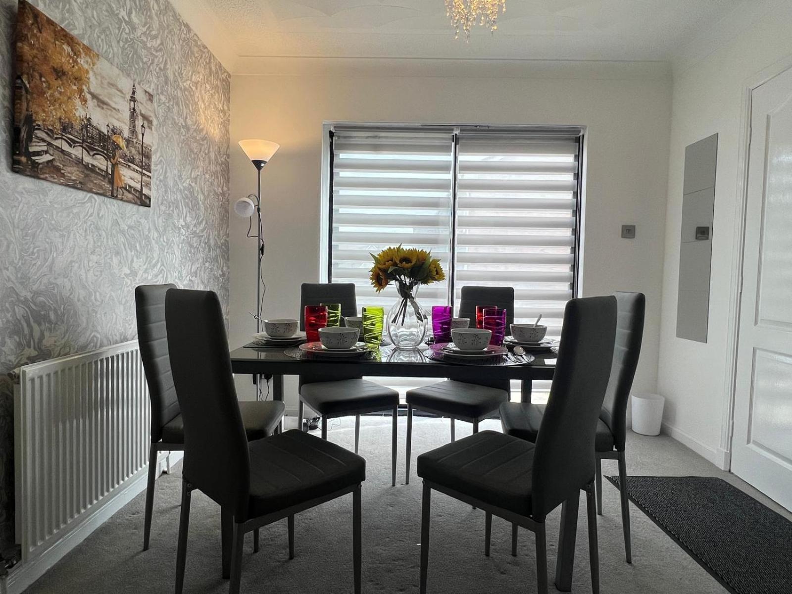 New Decor '24, 3bedroom, 140m2, Detached House, With Private Gardens Casa vacanze